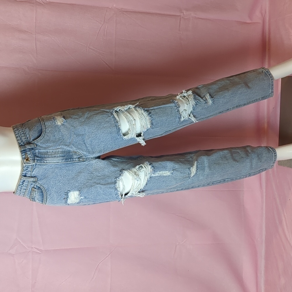 PrettyLittleThing Light Blue Distressed Mom Jeans size 6